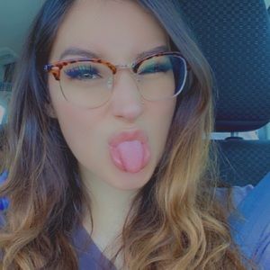 Meet your Posher, Loren